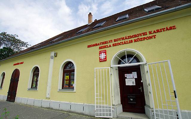 Szikla K�z�ss�gi Pszichi�triai Gondoz�